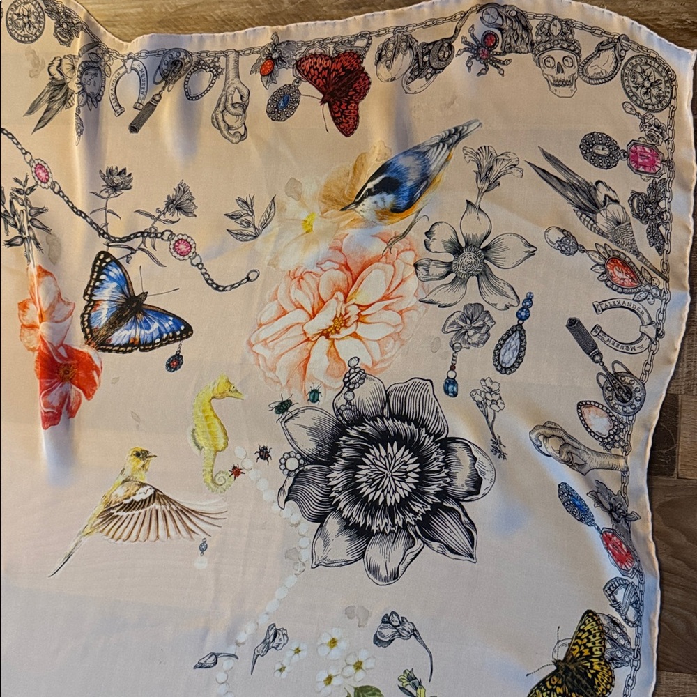 Alexander McQueen Pink Silk Scarf Large Skulls Teeth Birds Flowers Jewelry - Picture 3 of 8